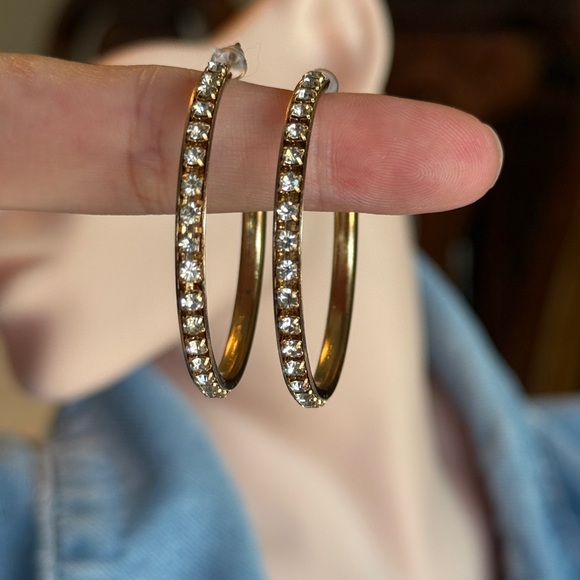 Timeless Bold Gold Earrings with Gems 💎 - Picture 3 of 3